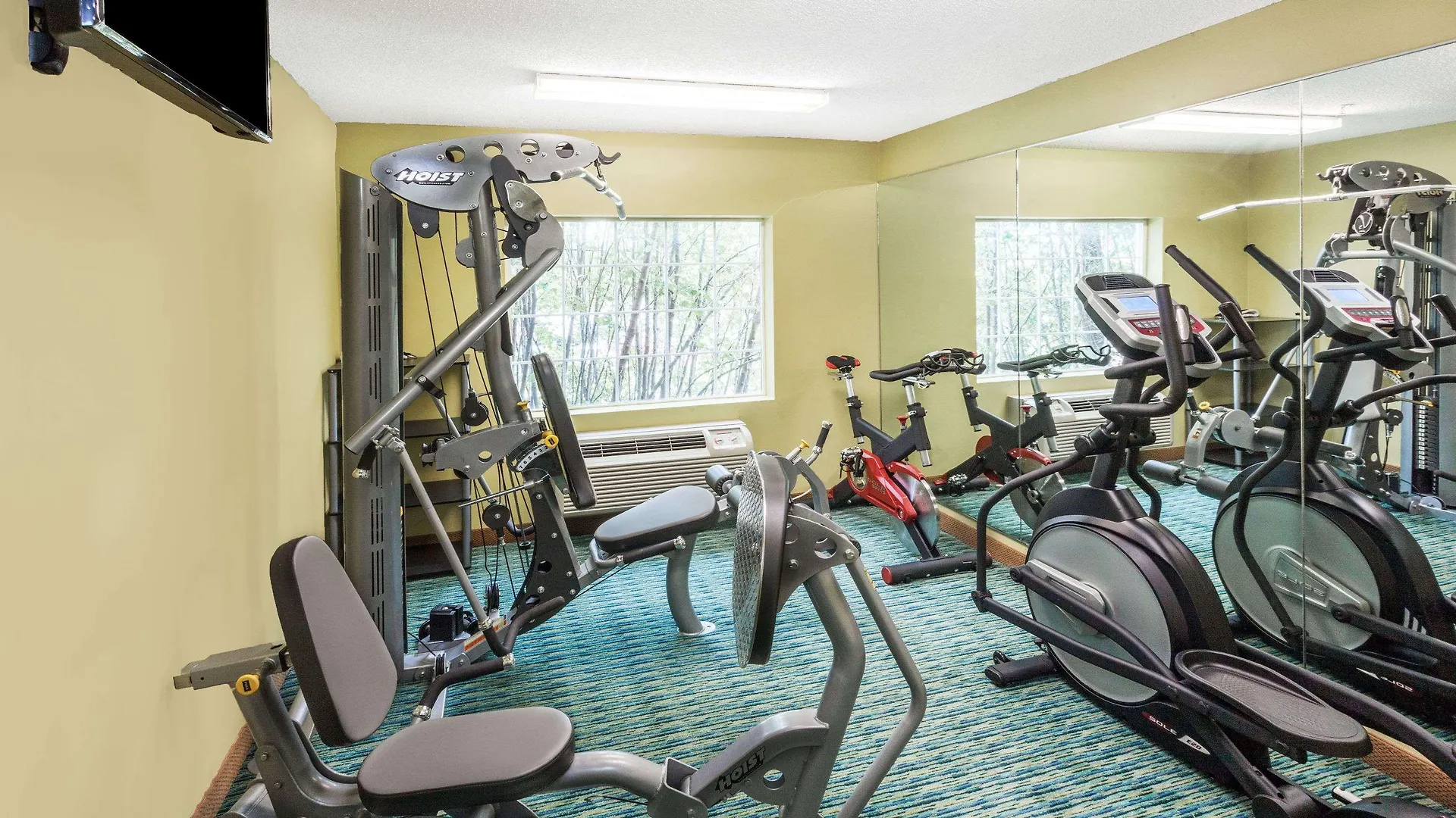 Comfort Inn & Suites Louisville Airport Fair & Expo Hotel