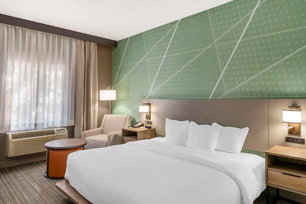 Hotel Comfort Inn & Suites Louisville Airport Fair & Expo