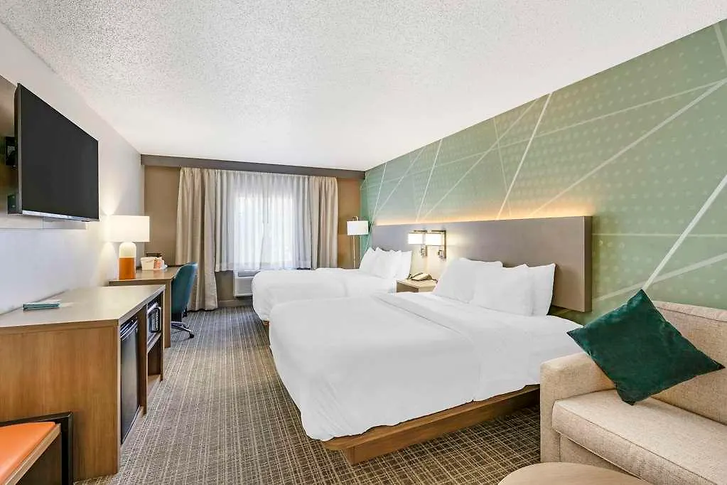 Comfort Inn & Suites Louisville Airport Fair & Expo 3*,  United States