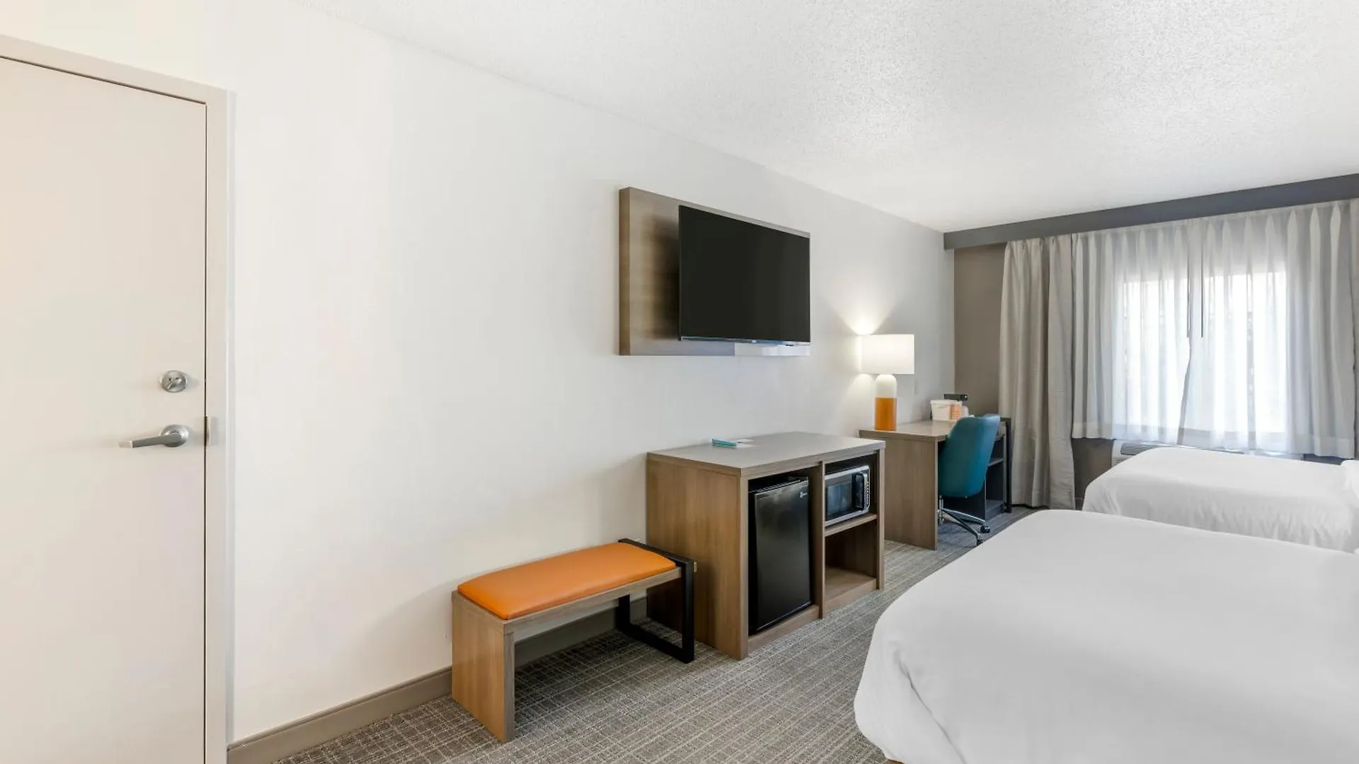 Comfort Inn & Suites Louisville Airport Fair & Expo