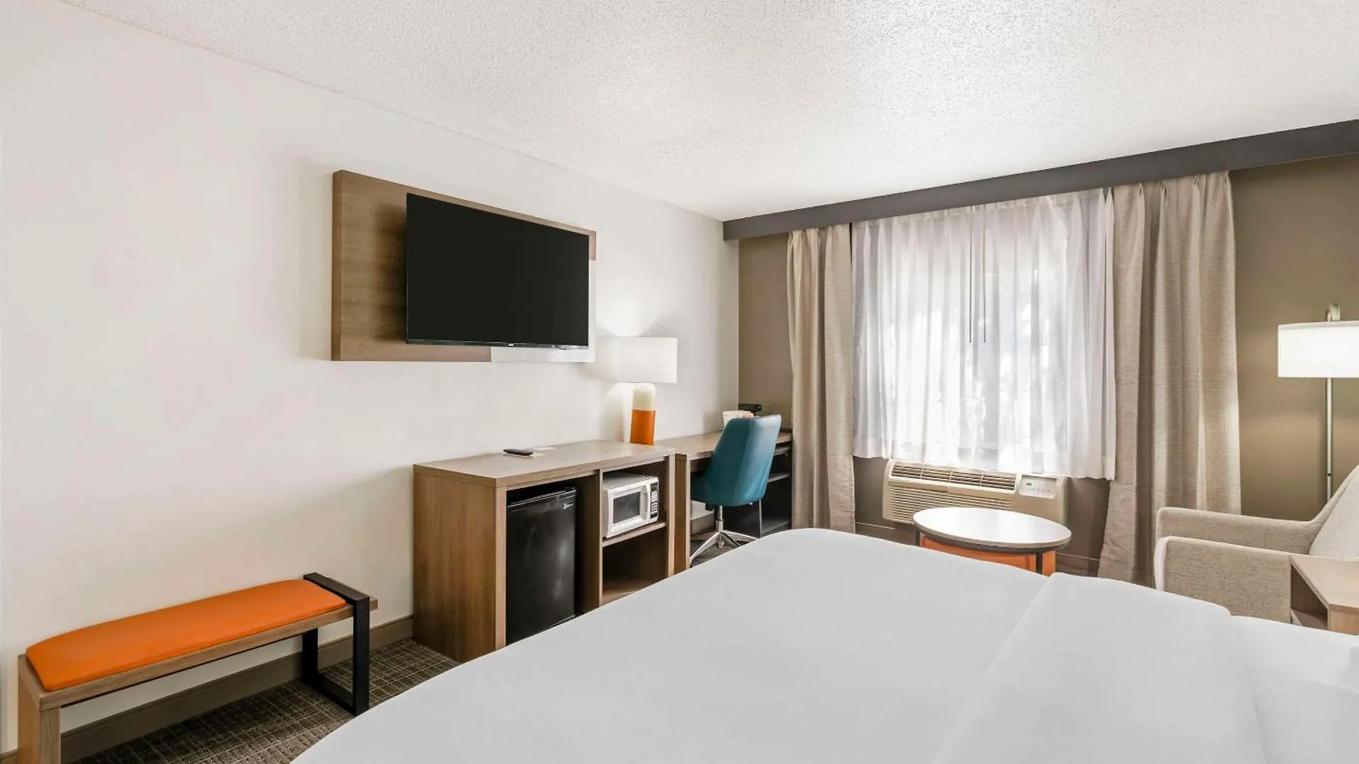 Comfort Inn & Suites Louisville Airport Fair & Expo