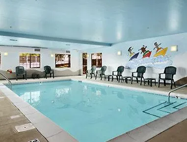 Hotel Comfort Inn & Suites Louisville Airport Fair & Expo