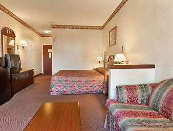 Comfort Inn & Suites Louisville Airport Fair & Expo 3*,  United States
