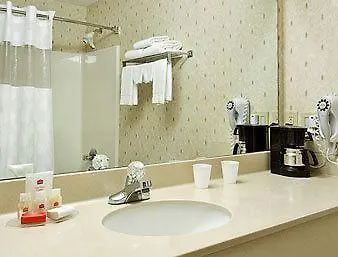 Comfort Inn & Suites Louisville Airport Fair & Expo Hotel