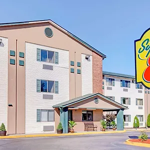Super 8 By Wyndham Airport Louisville