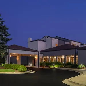 Courtyard By Marriott East Louisville